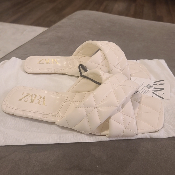Zara Quilted Slides - Picture 3 of 7
